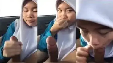 Bokep Hijab ABG Kecil Kena Rayu Om Hidung Belang Hot poster