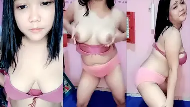 Bokep Indo Susu Gede Cewek Montok Live poster