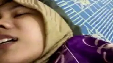 Janda Kerudung Kuning Menjerit Nikmat Ditumpangi Ganas poster
